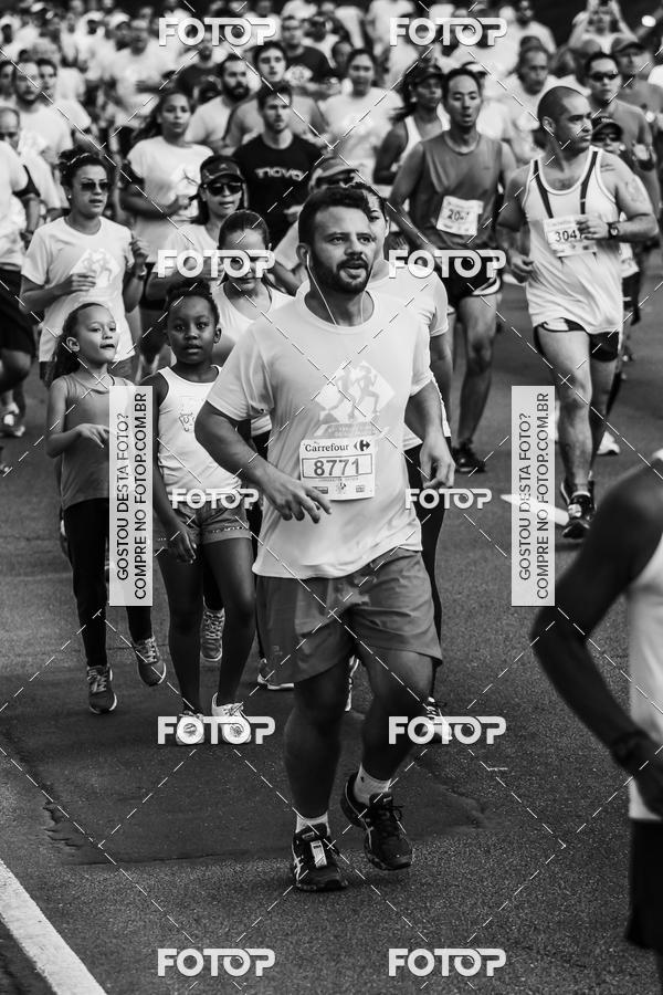 Buy your photos of the eventFotos de Corrida em Preto & Branco on Fotop