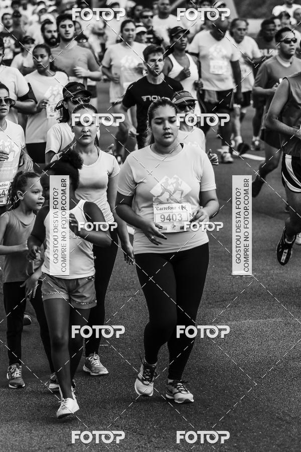 Buy your photos of the eventFotos de Corrida em Preto & Branco on Fotop