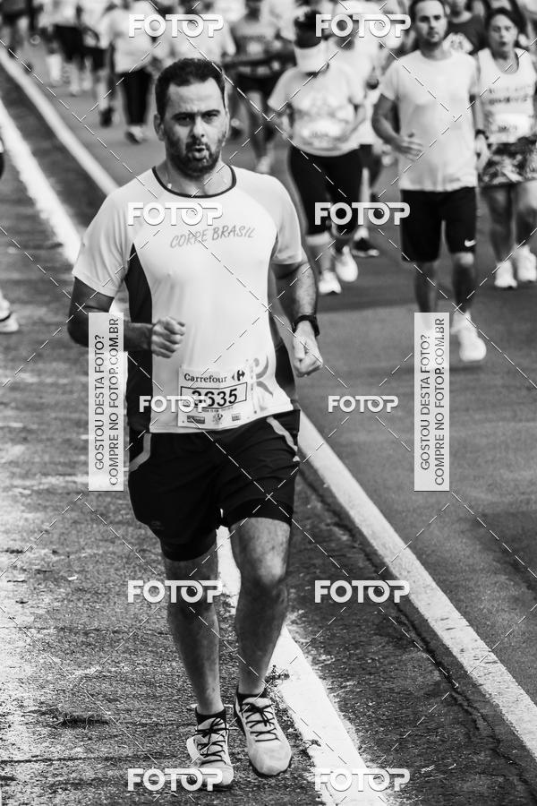 Buy your photos of the eventFotos de Corrida em Preto & Branco on Fotop