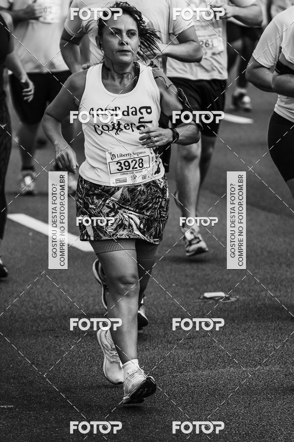 Buy your photos of the eventFotos de Corrida em Preto & Branco on Fotop