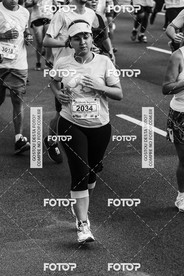 Buy your photos of the eventFotos de Corrida em Preto & Branco on Fotop