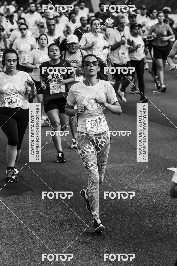 Buy your photos of the eventFotos de Corrida em Preto & Branco on Fotop