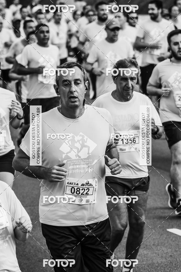 Buy your photos of the eventFotos de Corrida em Preto & Branco on Fotop
