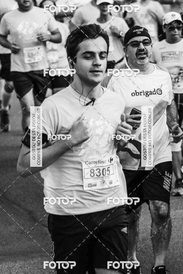 Buy your photos of the eventFotos de Corrida em Preto & Branco on Fotop