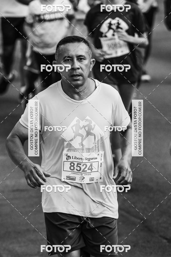 Buy your photos of the eventFotos de Corrida em Preto & Branco on Fotop