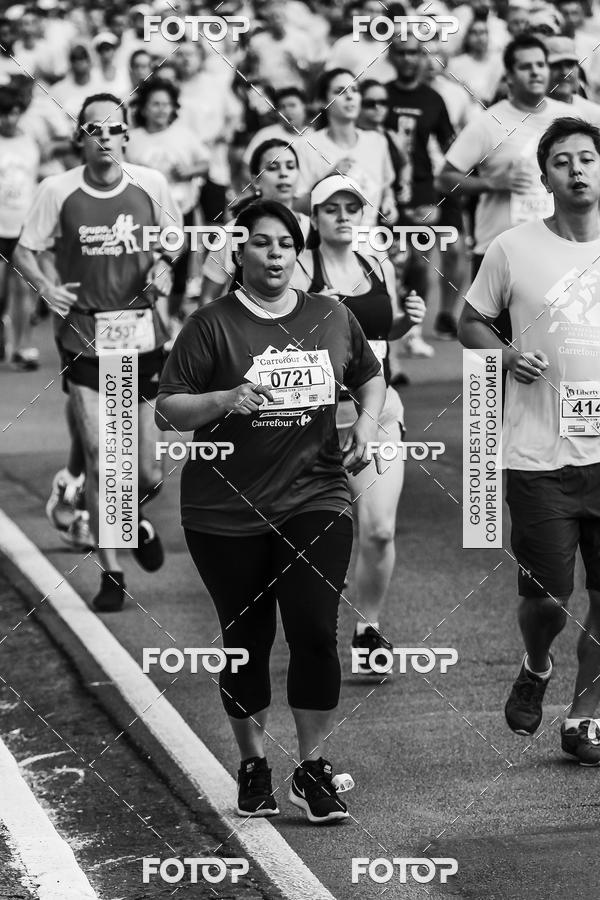 Buy your photos of the eventFotos de Corrida em Preto & Branco on Fotop