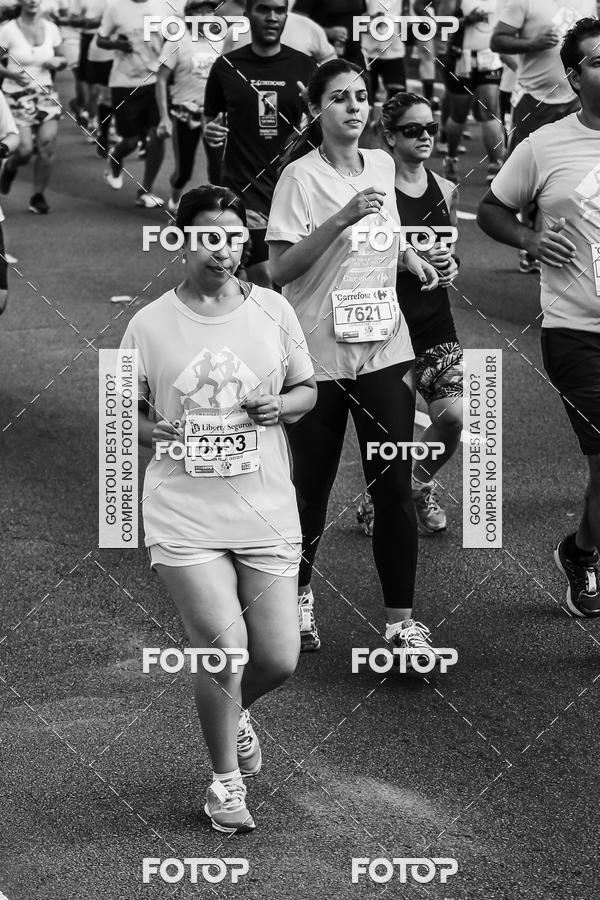 Buy your photos of the eventFotos de Corrida em Preto & Branco on Fotop