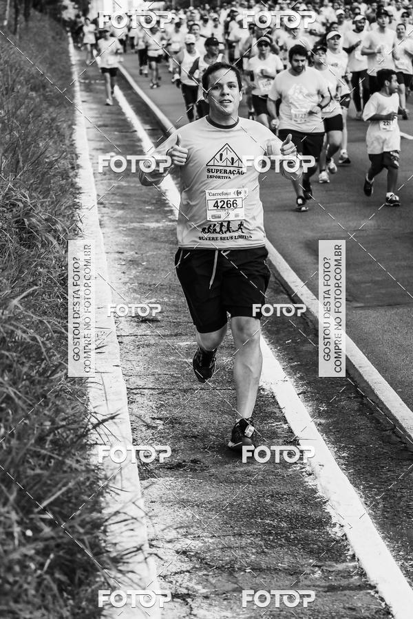 Buy your photos of the eventFotos de Corrida em Preto & Branco on Fotop