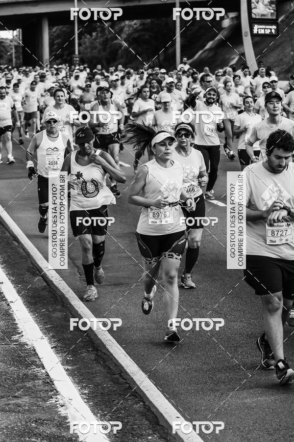 Buy your photos of the eventFotos de Corrida em Preto & Branco on Fotop