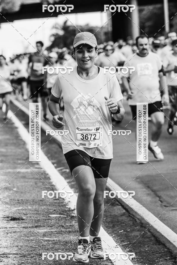 Buy your photos of the eventFotos de Corrida em Preto & Branco on Fotop