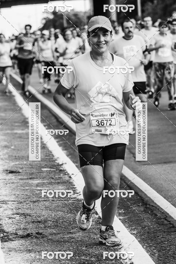 Buy your photos of the eventFotos de Corrida em Preto & Branco on Fotop