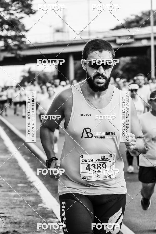 Buy your photos of the eventFotos de Corrida em Preto & Branco on Fotop