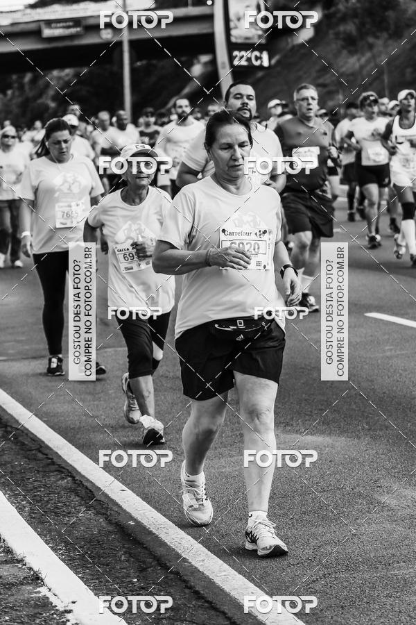 Buy your photos of the eventFotos de Corrida em Preto & Branco on Fotop