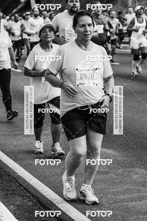 Buy your photos of the eventFotos de Corrida em Preto & Branco on Fotop