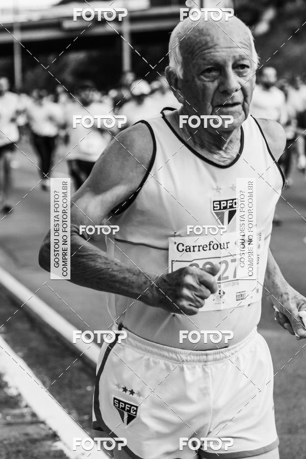 Buy your photos of the eventFotos de Corrida em Preto & Branco on Fotop