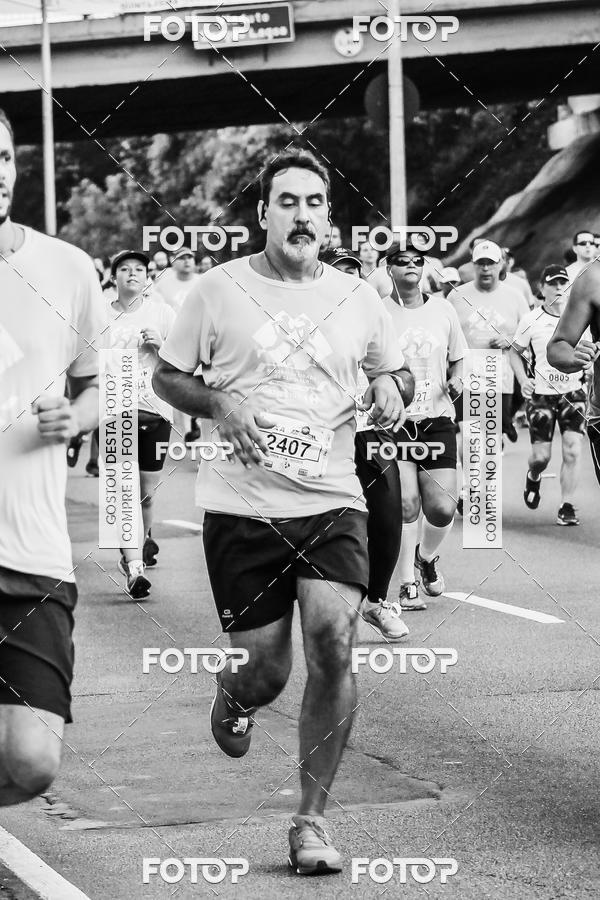 Buy your photos of the eventFotos de Corrida em Preto & Branco on Fotop