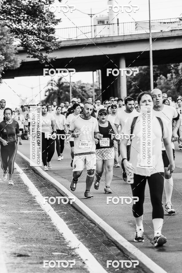 Buy your photos of the eventFotos de Corrida em Preto & Branco on Fotop
