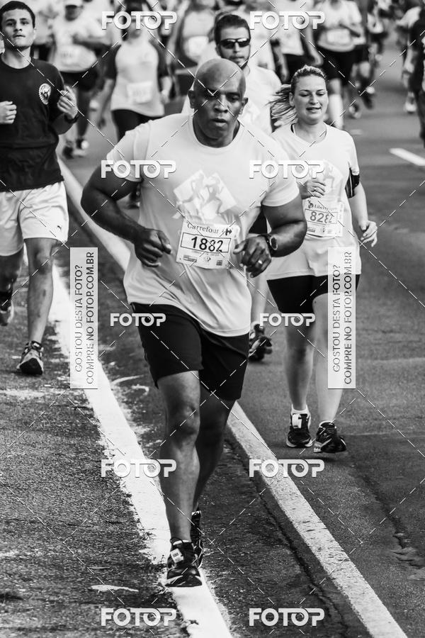 Buy your photos of the eventFotos de Corrida em Preto & Branco on Fotop