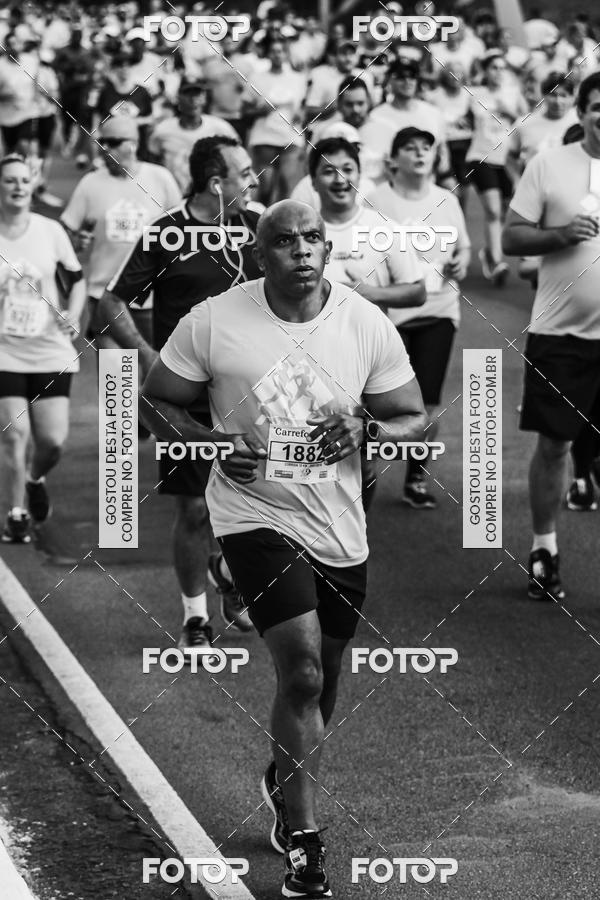 Buy your photos of the eventFotos de Corrida em Preto & Branco on Fotop