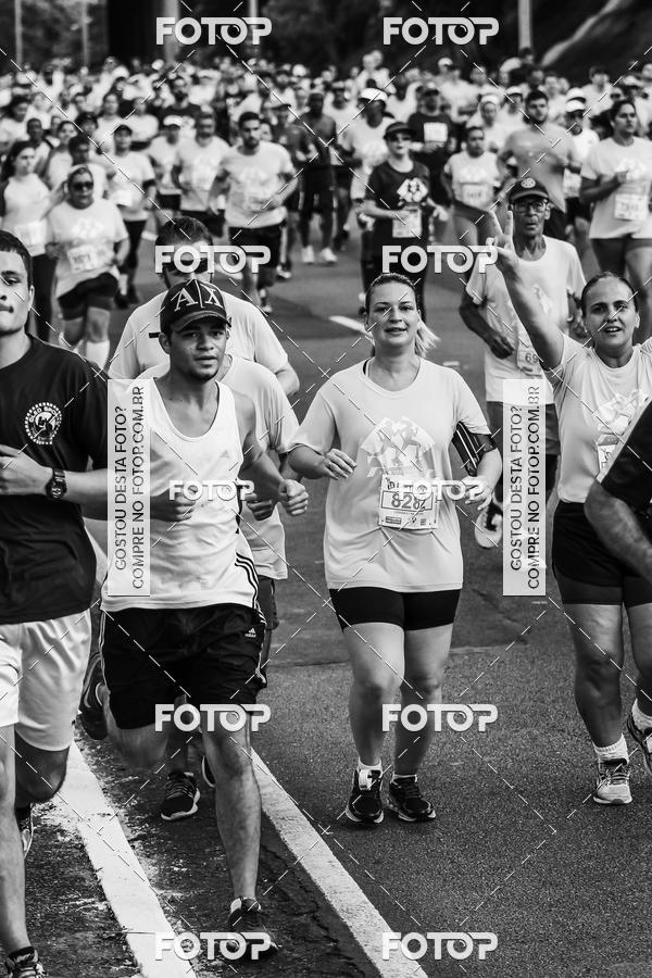 Buy your photos of the eventFotos de Corrida em Preto & Branco on Fotop