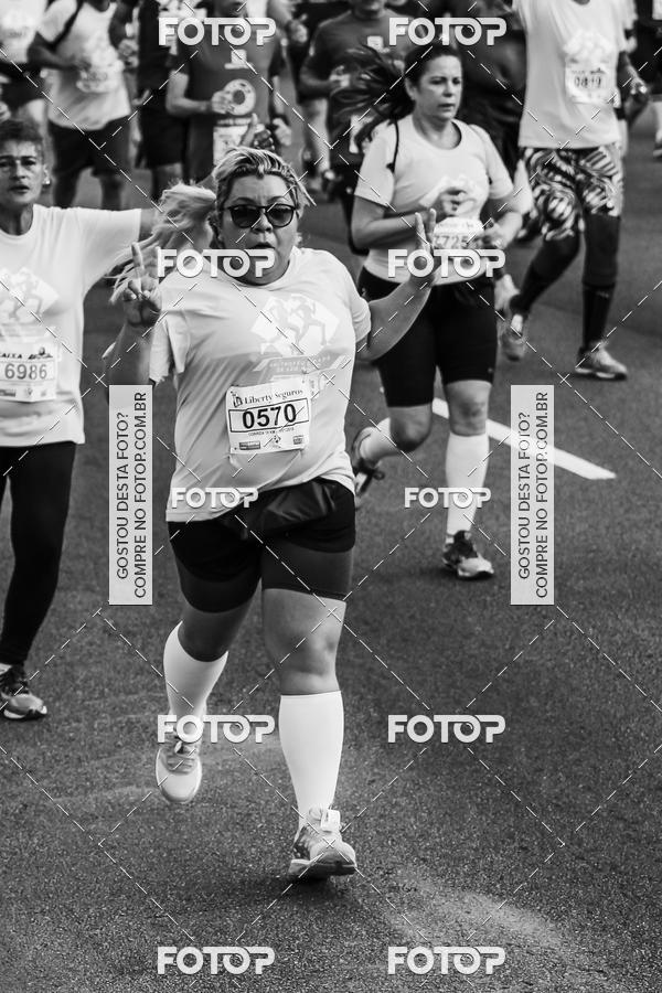 Buy your photos of the eventFotos de Corrida em Preto & Branco on Fotop
