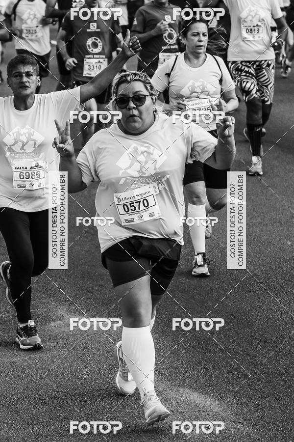 Buy your photos of the eventFotos de Corrida em Preto & Branco on Fotop