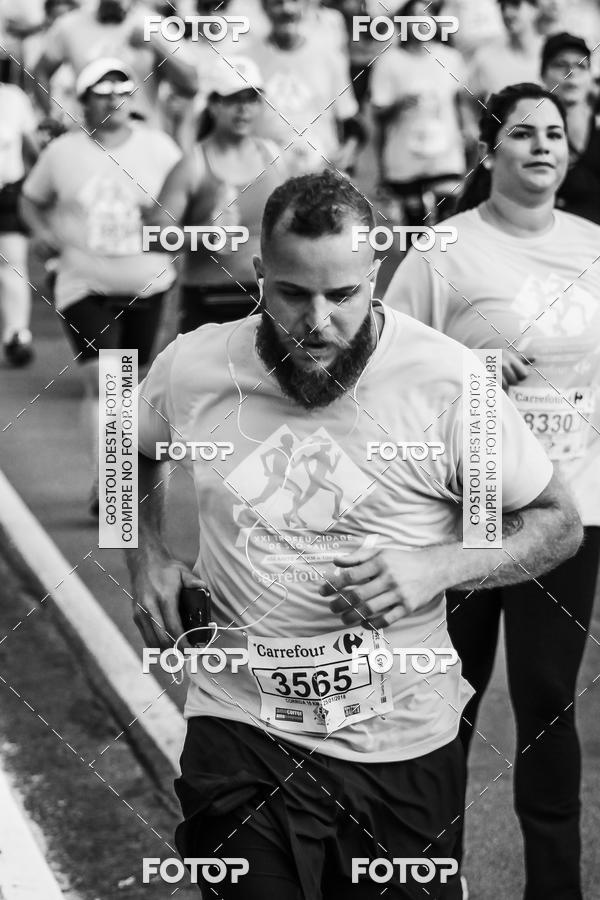 Buy your photos of the eventFotos de Corrida em Preto & Branco on Fotop