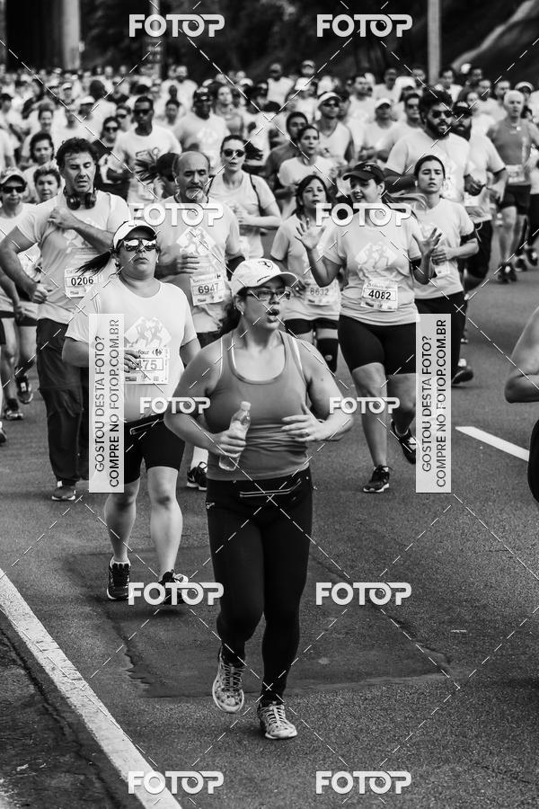 Buy your photos of the eventFotos de Corrida em Preto & Branco on Fotop