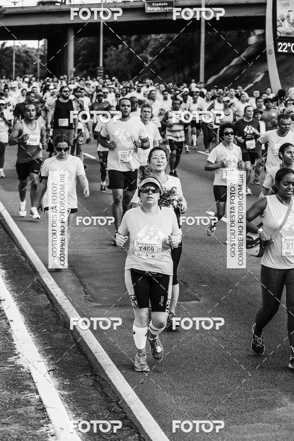 Buy your photos of the eventFotos de Corrida em Preto & Branco on Fotop