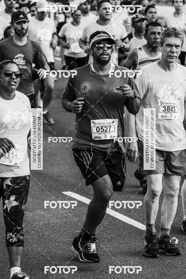 Buy your photos of the eventFotos de Corrida em Preto & Branco on Fotop