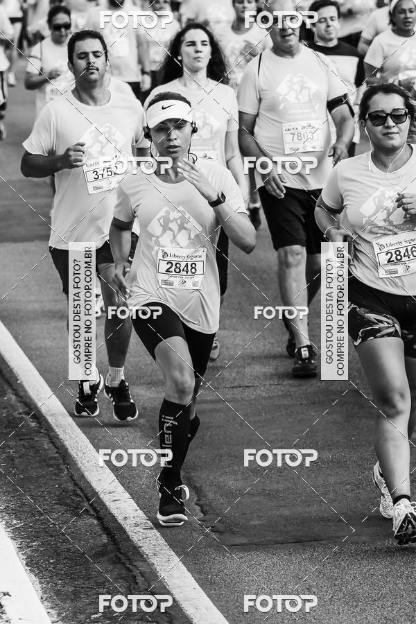 Buy your photos of the eventFotos de Corrida em Preto & Branco on Fotop