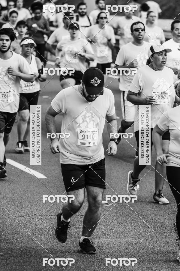 Buy your photos of the eventFotos de Corrida em Preto & Branco on Fotop