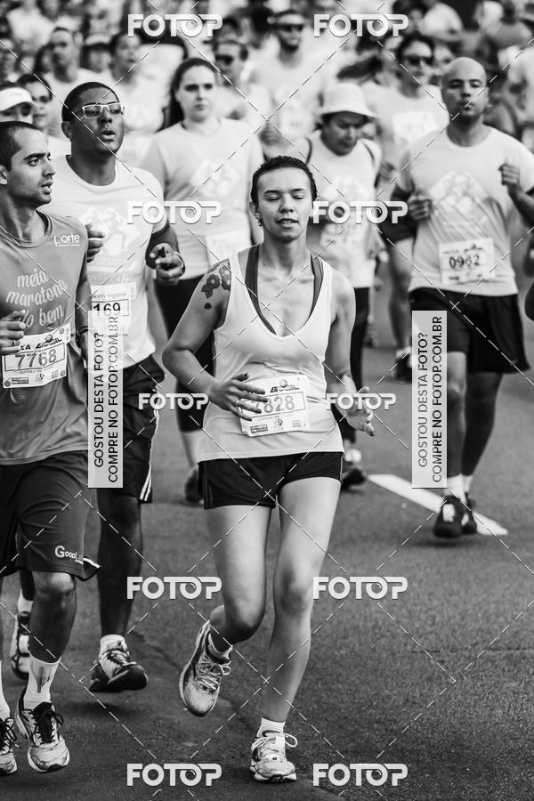 Buy your photos of the eventFotos de Corrida em Preto & Branco on Fotop