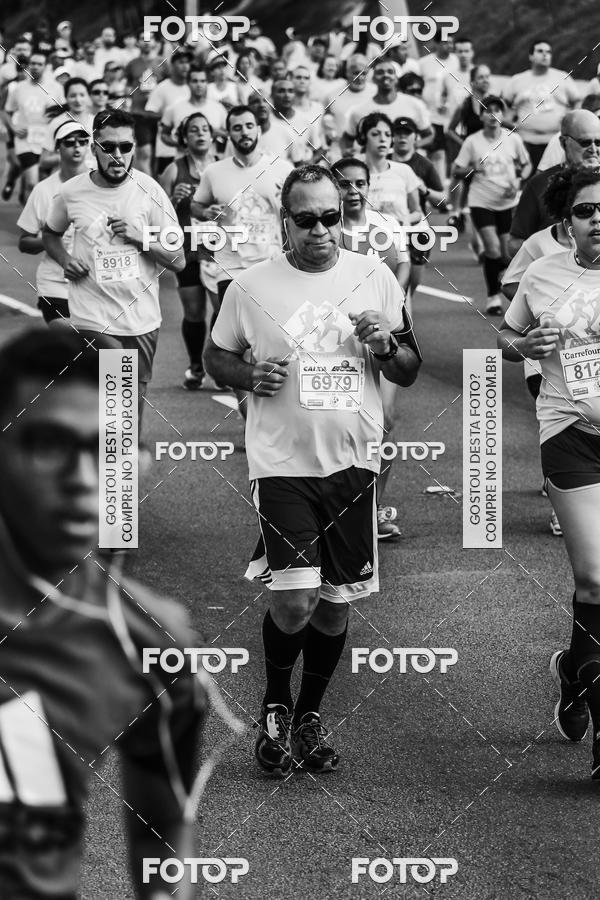 Buy your photos of the eventFotos de Corrida em Preto & Branco on Fotop