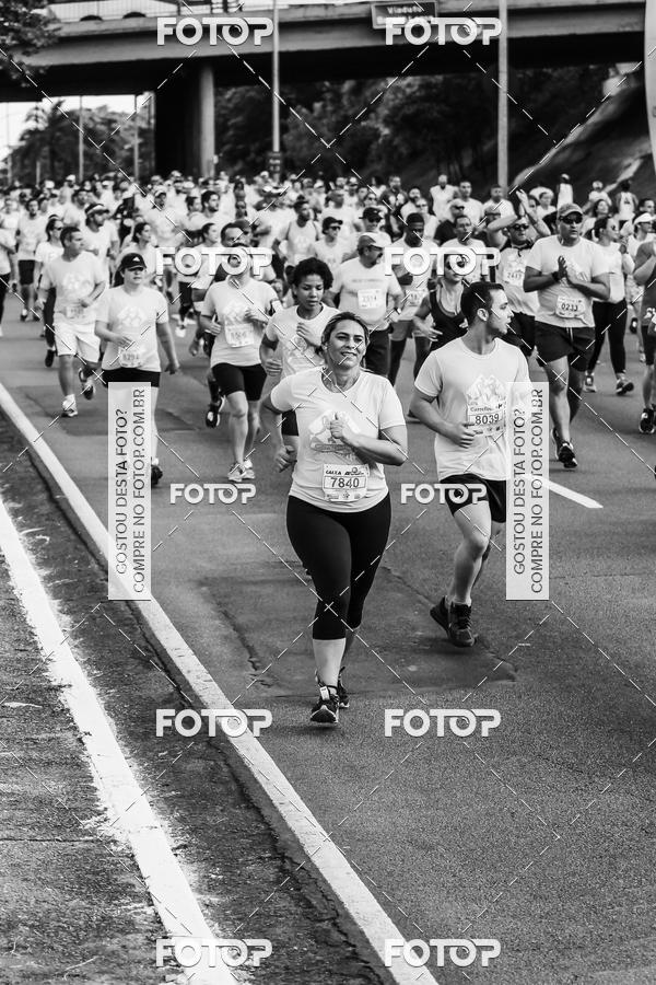 Buy your photos of the eventFotos de Corrida em Preto & Branco on Fotop