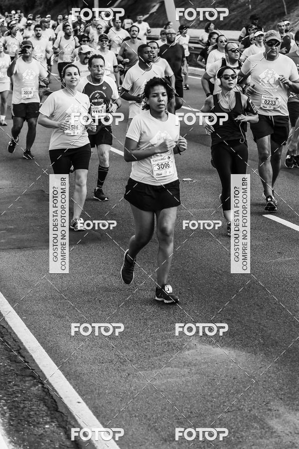 Buy your photos of the eventFotos de Corrida em Preto & Branco on Fotop