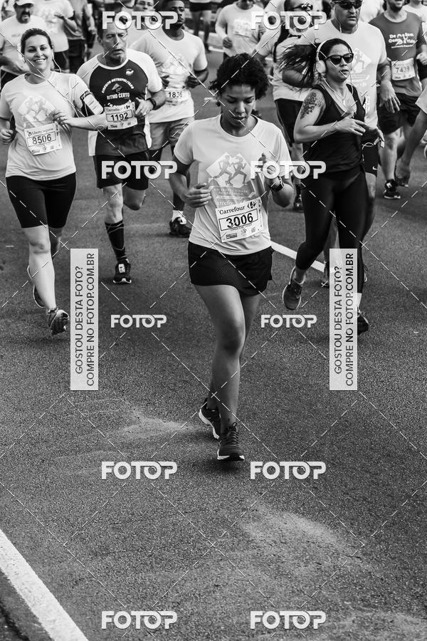 Buy your photos of the eventFotos de Corrida em Preto & Branco on Fotop