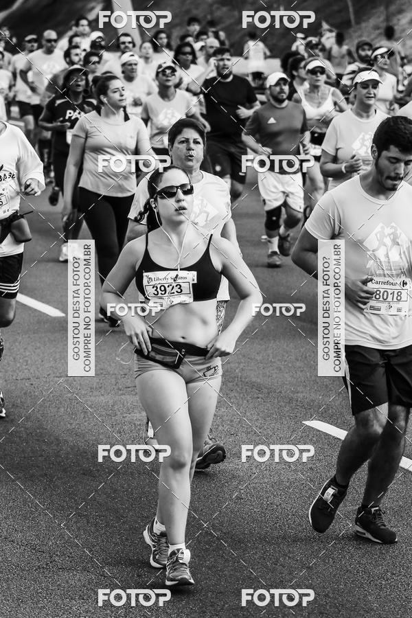 Buy your photos of the eventFotos de Corrida em Preto & Branco on Fotop