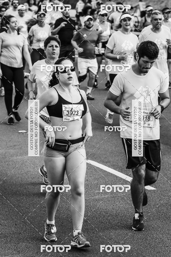 Buy your photos of the eventFotos de Corrida em Preto & Branco on Fotop