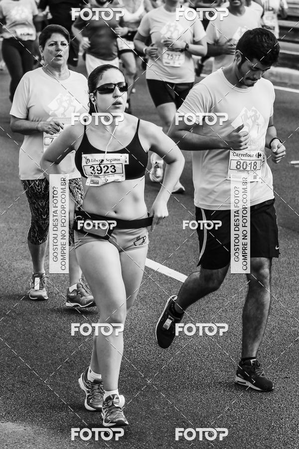 Buy your photos of the eventFotos de Corrida em Preto & Branco on Fotop