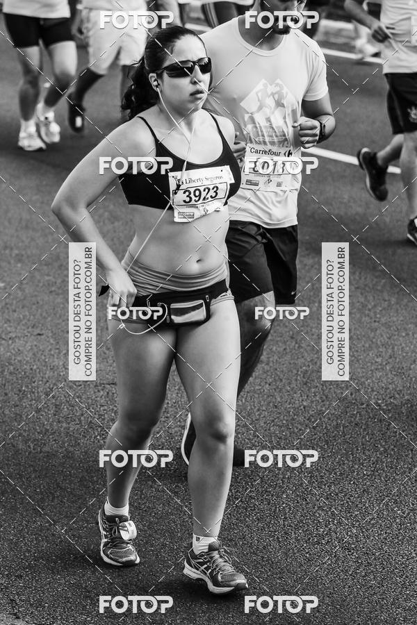 Buy your photos of the eventFotos de Corrida em Preto & Branco on Fotop