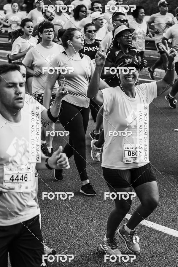 Buy your photos of the eventFotos de Corrida em Preto & Branco on Fotop