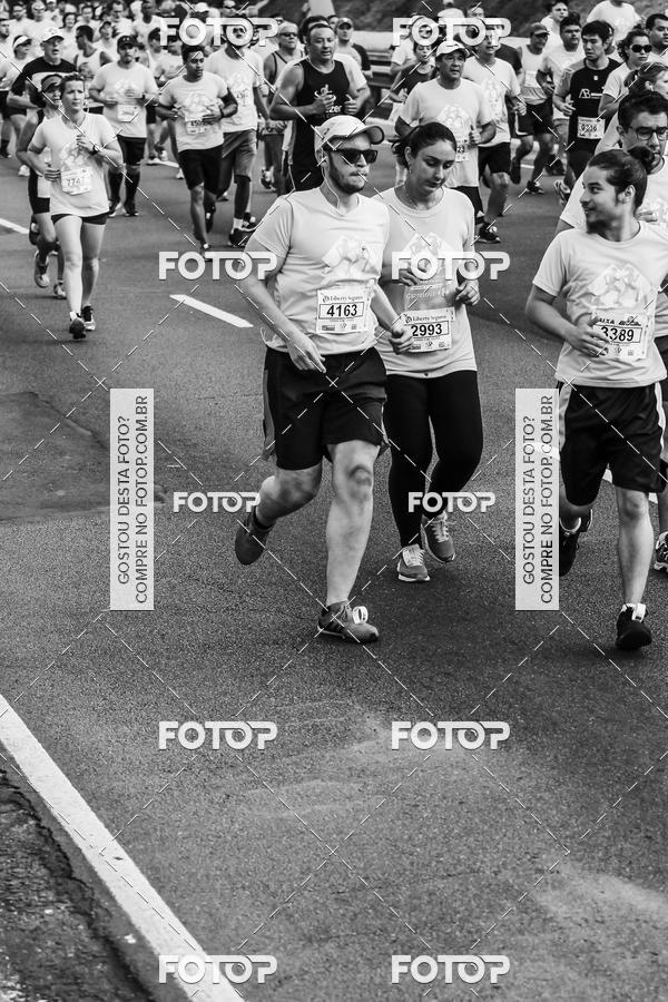 Buy your photos of the eventFotos de Corrida em Preto & Branco on Fotop