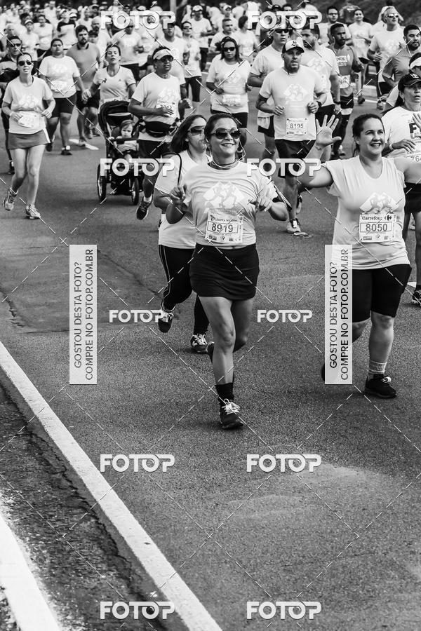 Buy your photos of the eventFotos de Corrida em Preto & Branco on Fotop