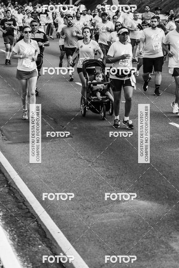 Buy your photos of the eventFotos de Corrida em Preto & Branco on Fotop