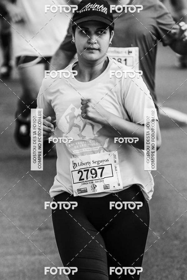 Buy your photos of the eventFotos de Corrida em Preto & Branco on Fotop