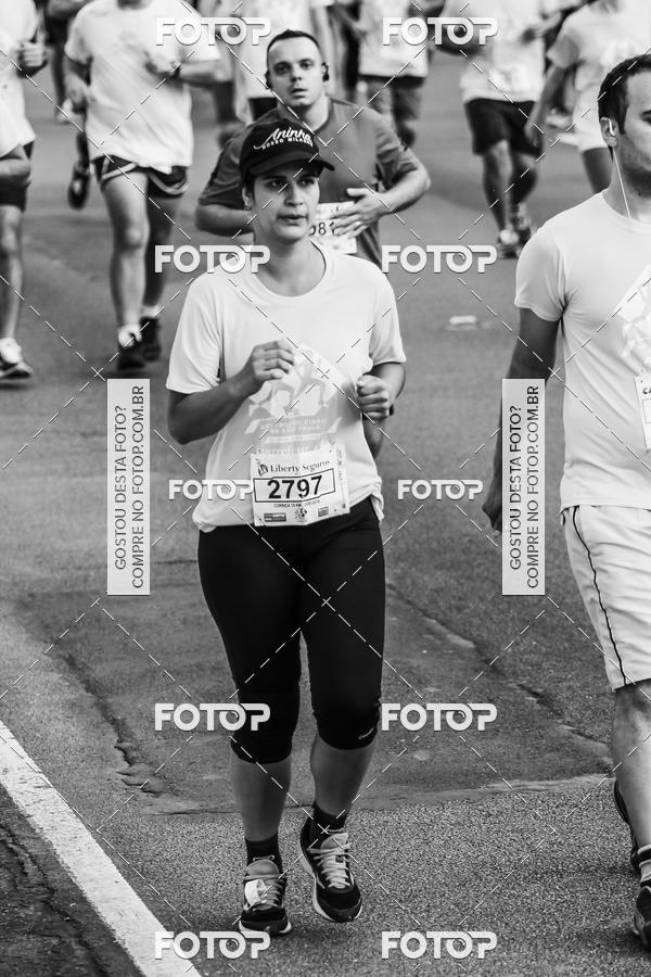 Buy your photos of the eventFotos de Corrida em Preto & Branco on Fotop