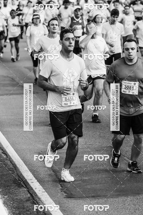 Buy your photos of the eventFotos de Corrida em Preto & Branco on Fotop