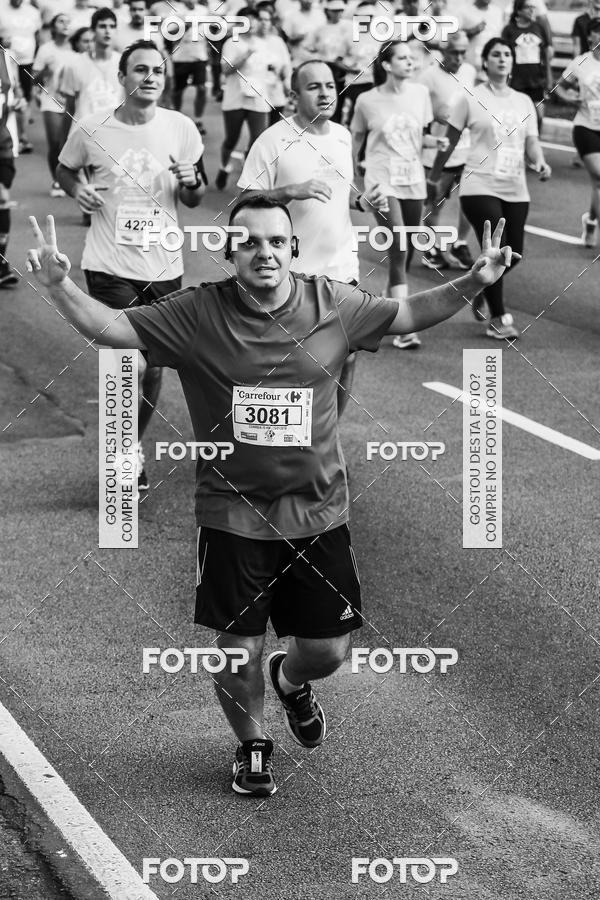 Buy your photos of the eventFotos de Corrida em Preto & Branco on Fotop