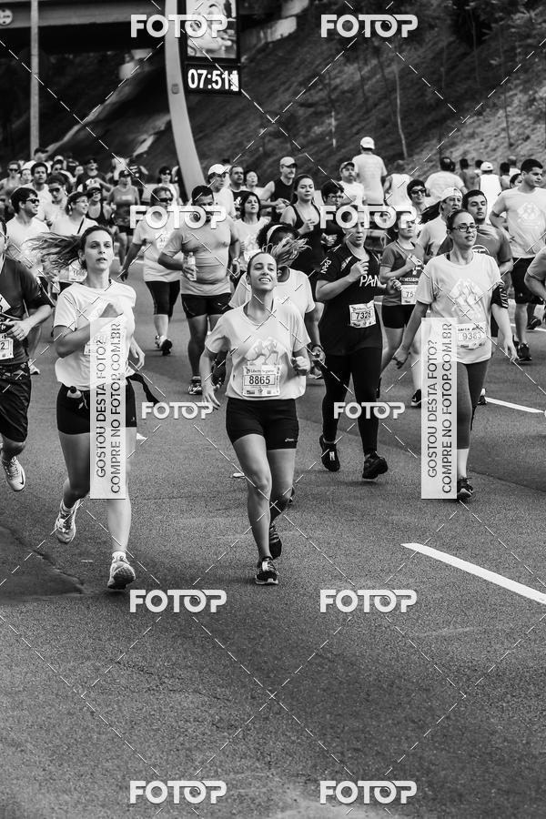 Buy your photos of the eventFotos de Corrida em Preto & Branco on Fotop
